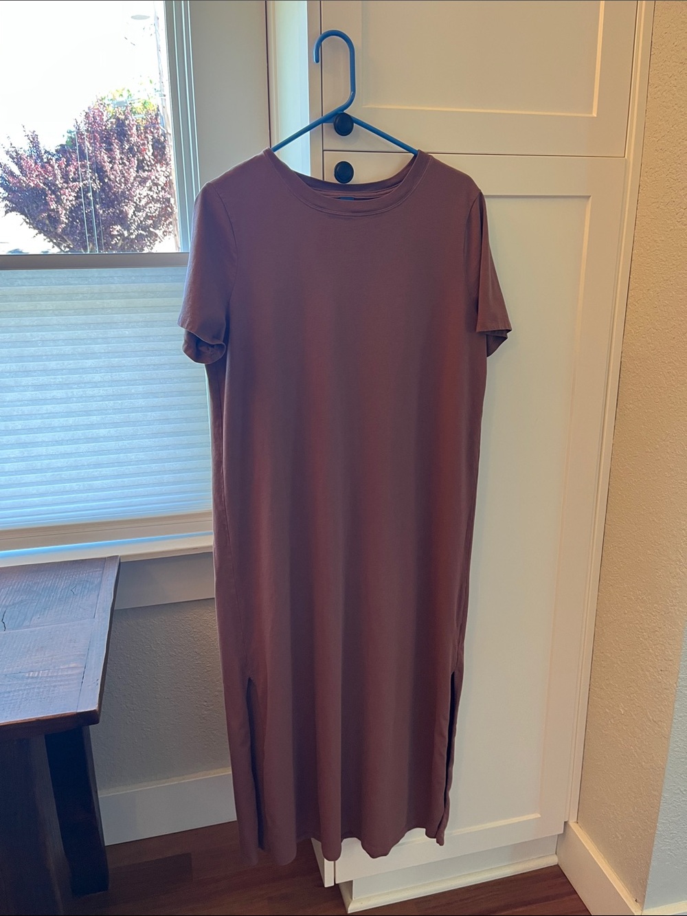 Old Navy Short-Sleeve Midi Dress in Mauve